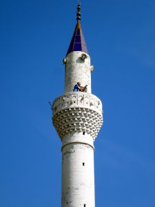 Nedalo mi to a vylezl jsem na minaret.